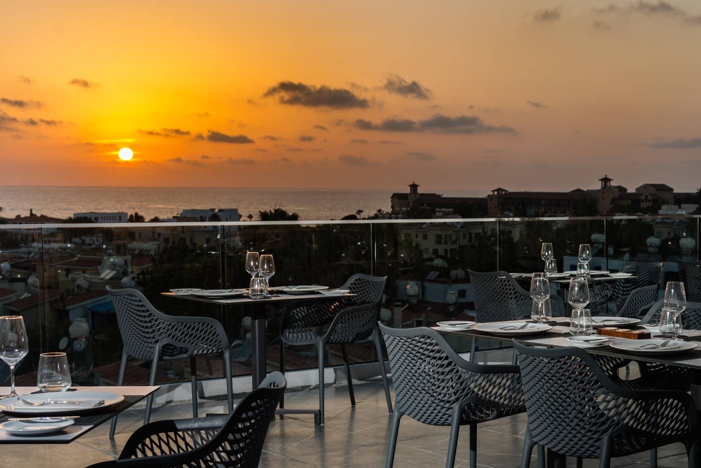 Kefalos-Damon-Hotel-Apartments-Restaurant-73