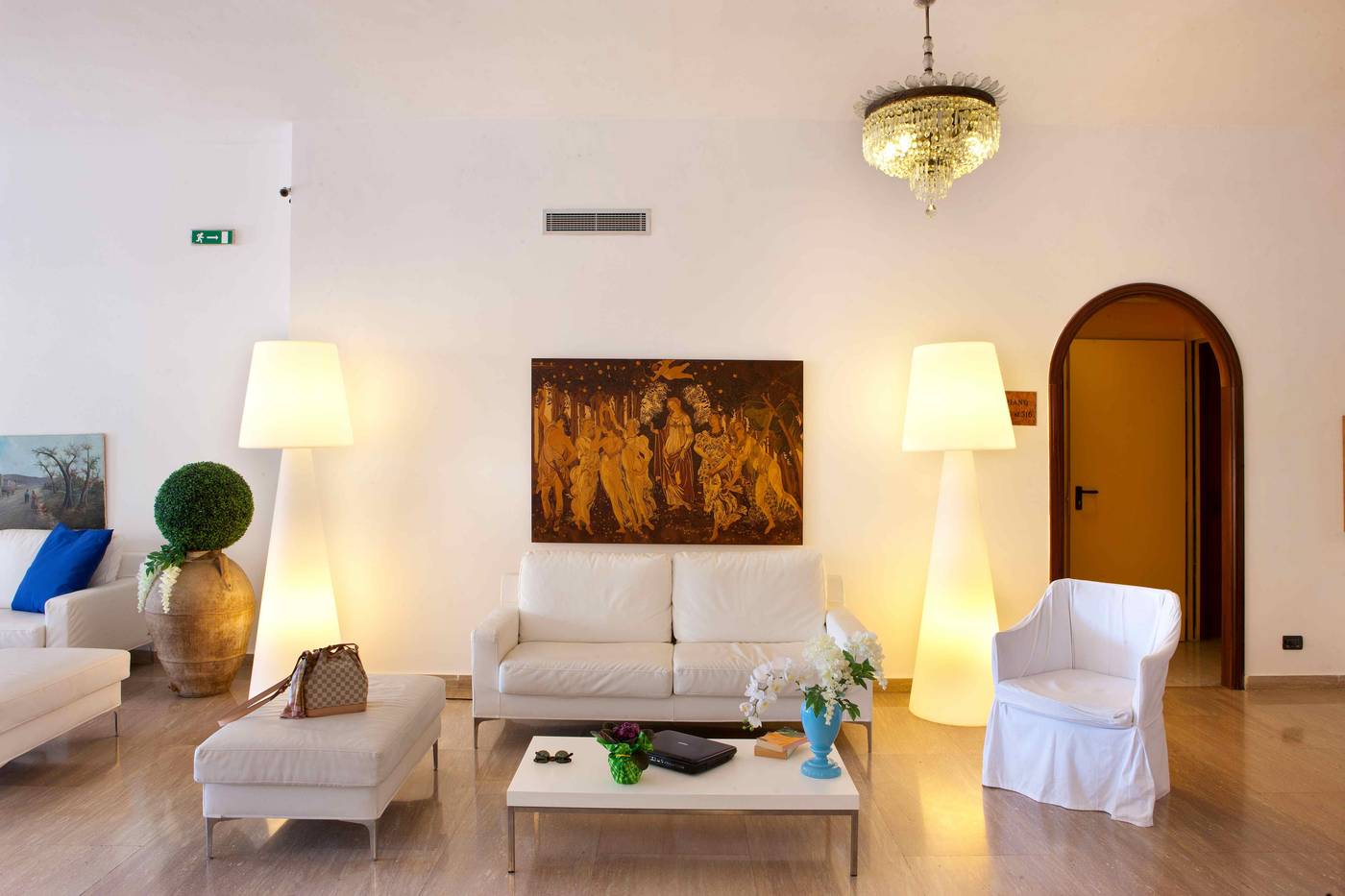 Rivage-Hotel-Lobby-60