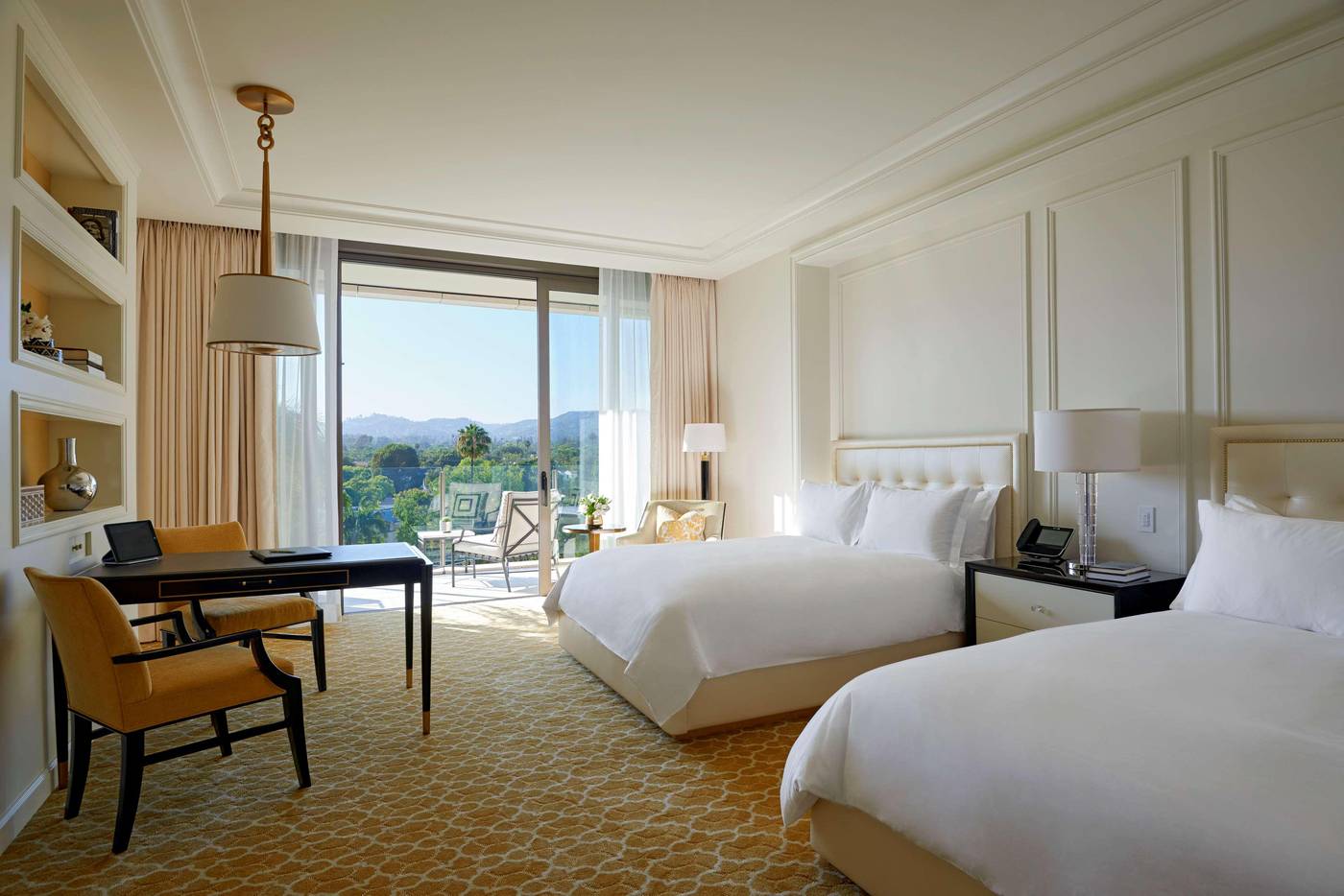 Waldorf-Astoria-Beverly-Hills--CA-Room-32