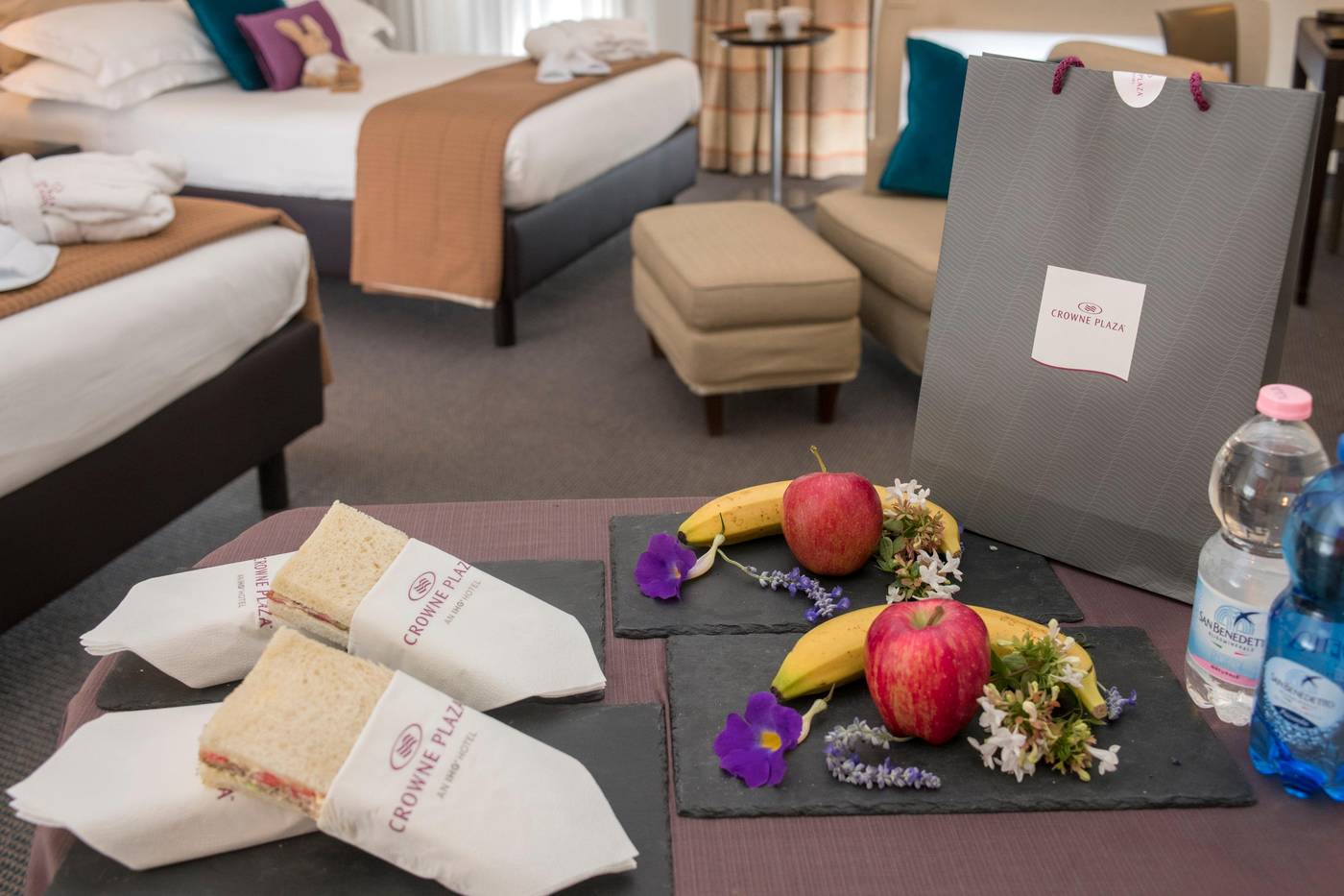 Crowne-Plaza-Rome---St--Peter-s-Room-60