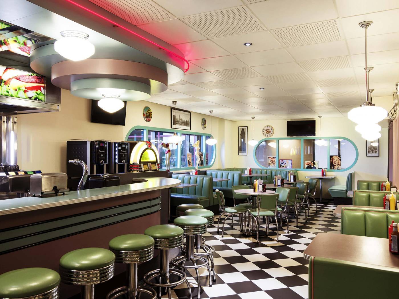 ibis-Schiphol-Amsterdam-Airport-General-view-53