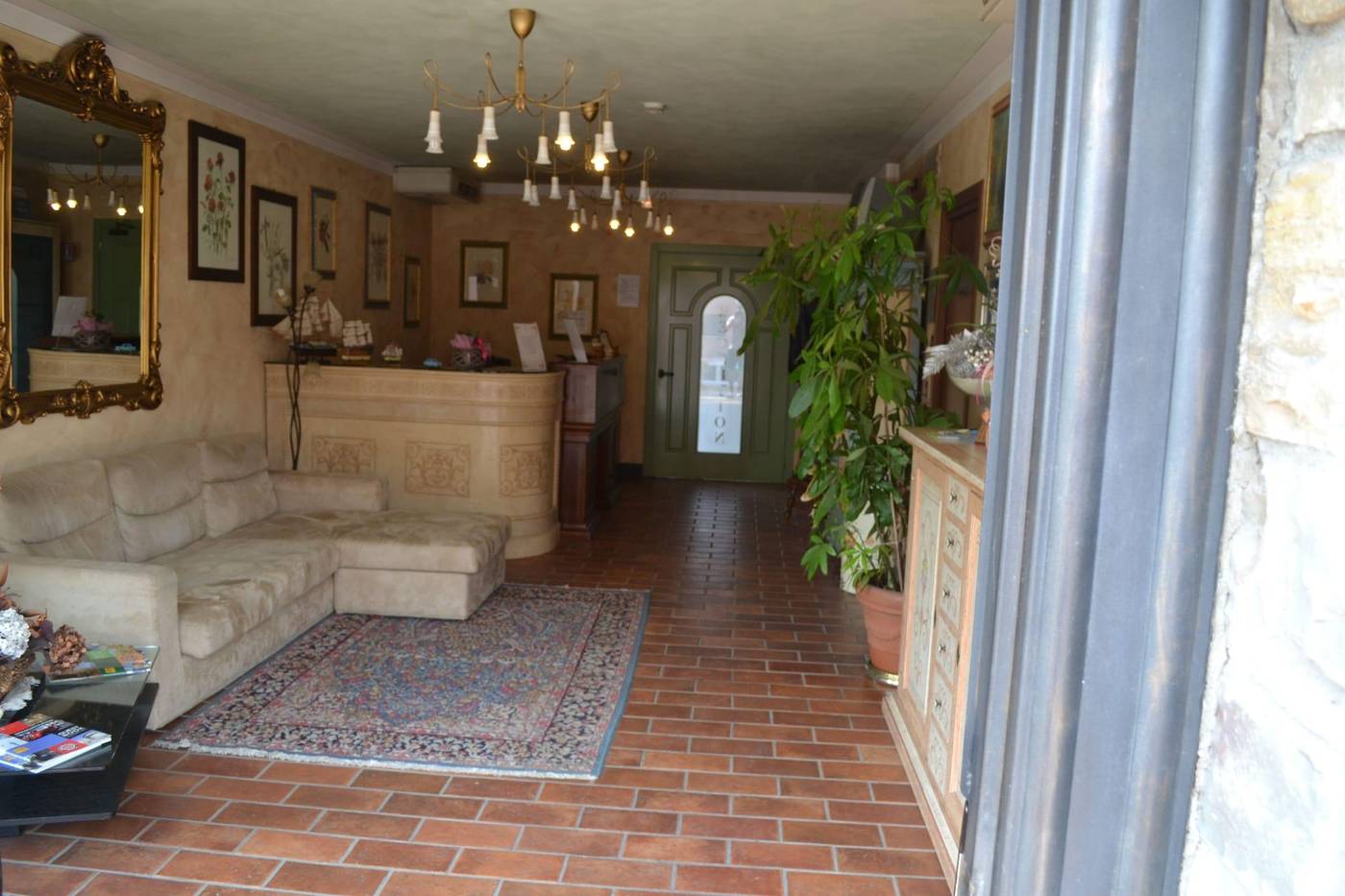 Albergo La Piana-Italy-GHEDI-Lobby-10