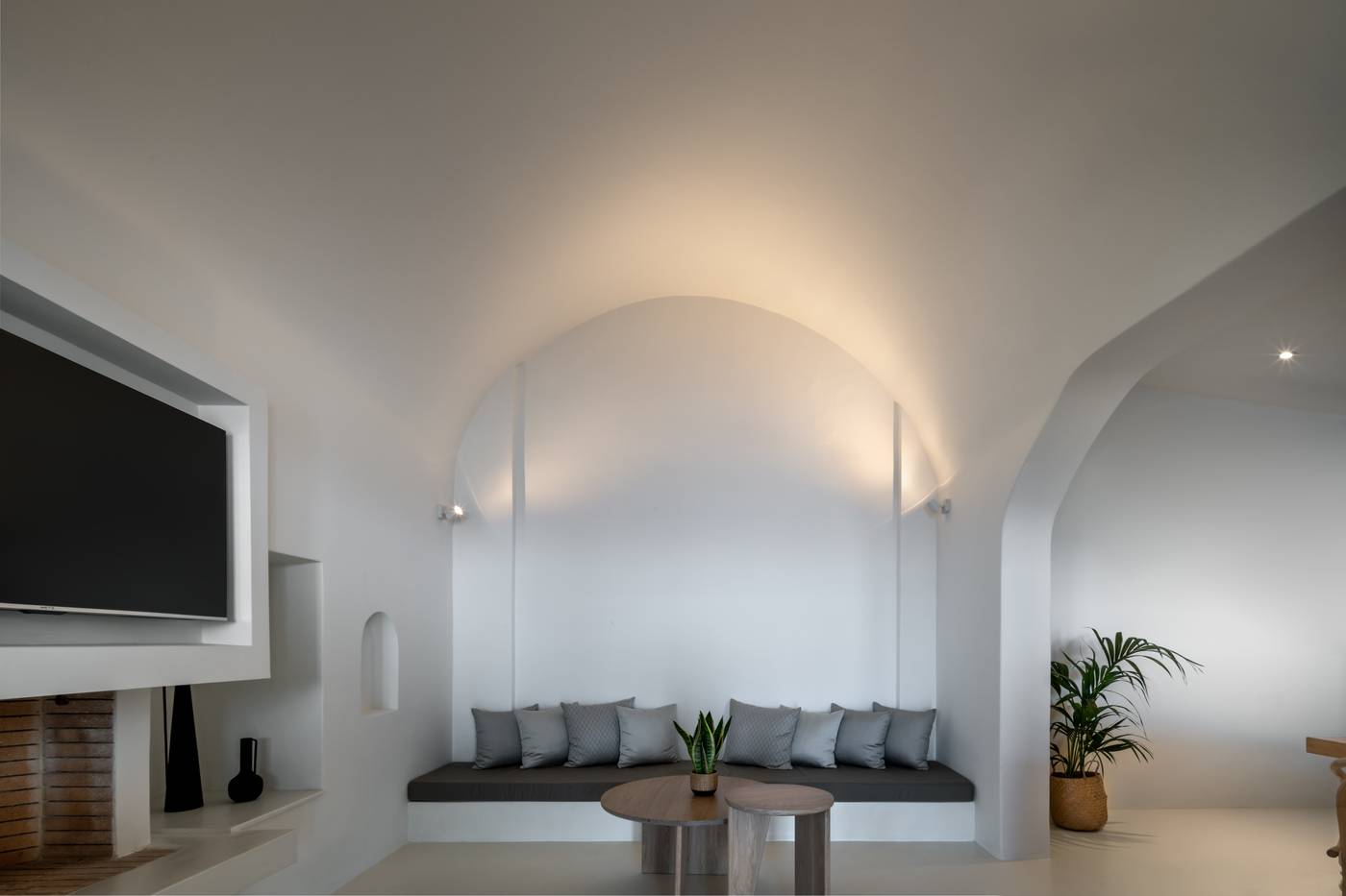 Colombos-Beachfront-Room-20