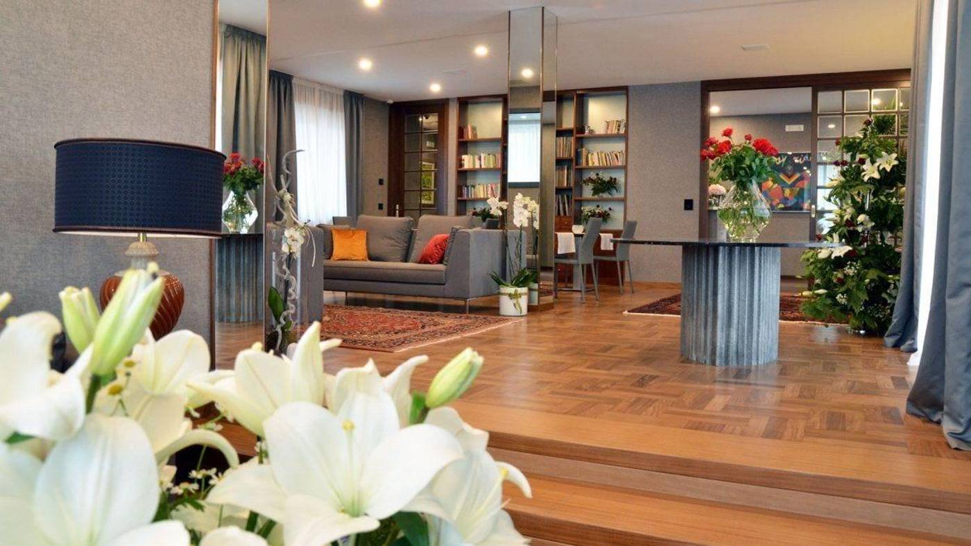 Borea-Luxury-B-B-Lobby-12