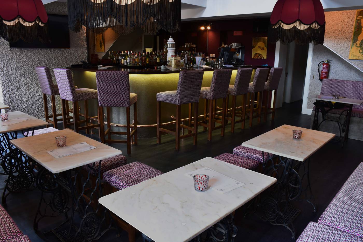 Quinta-Penha-de-Franca-Bar-52