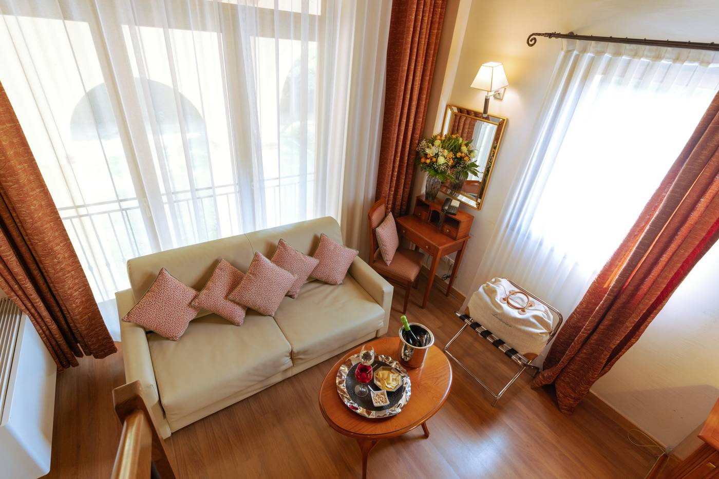 Venice-Resort-Airport-Hotel-Room-20