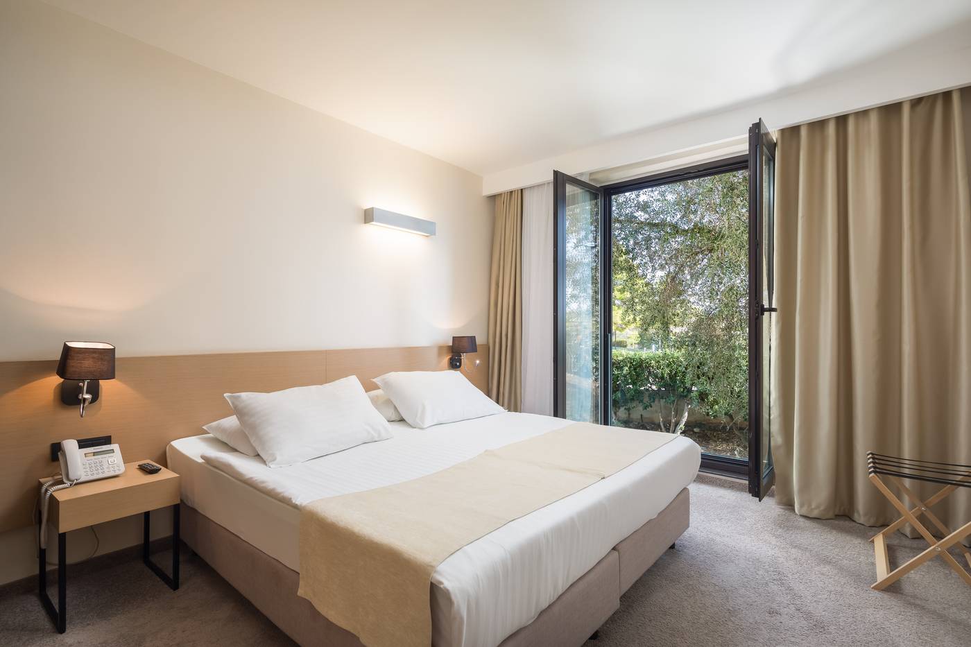 Aminess-Liburna-Hotel-Room-33