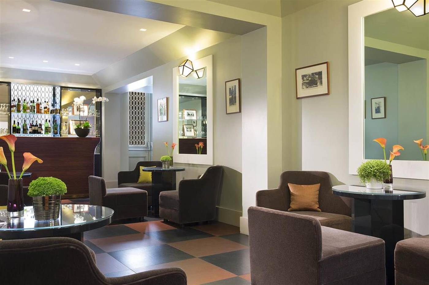 Hotel-A-la-Villa-des-Artistes-Lobby-4