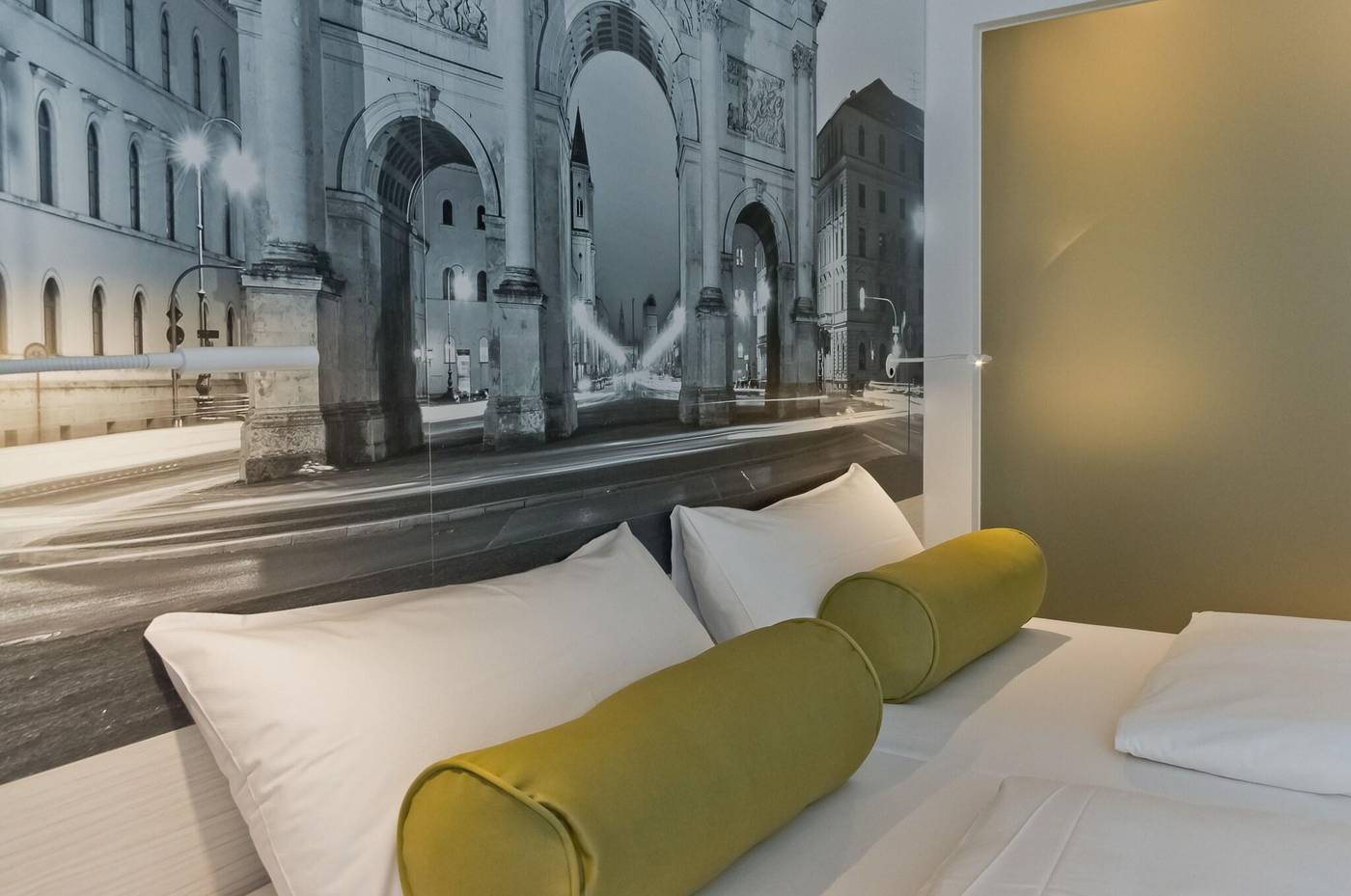 Super-8-Munich-City-West-Room-41