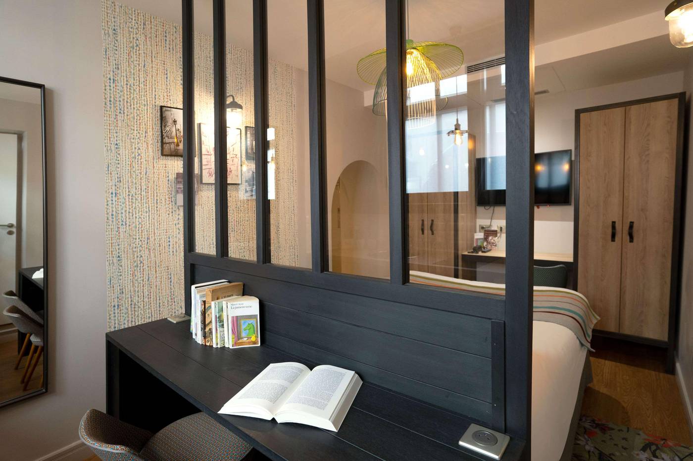 Hotel-Litteraire-Marcel-Ayme--BW-Premier-Collectio-Room-38