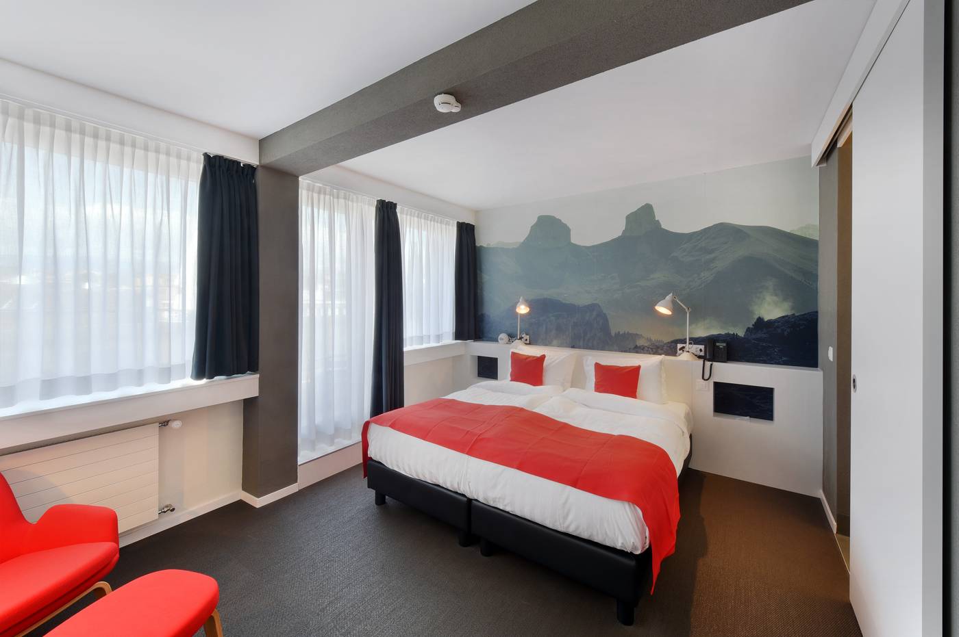 Home-Swiss-Hotel-Room-42
