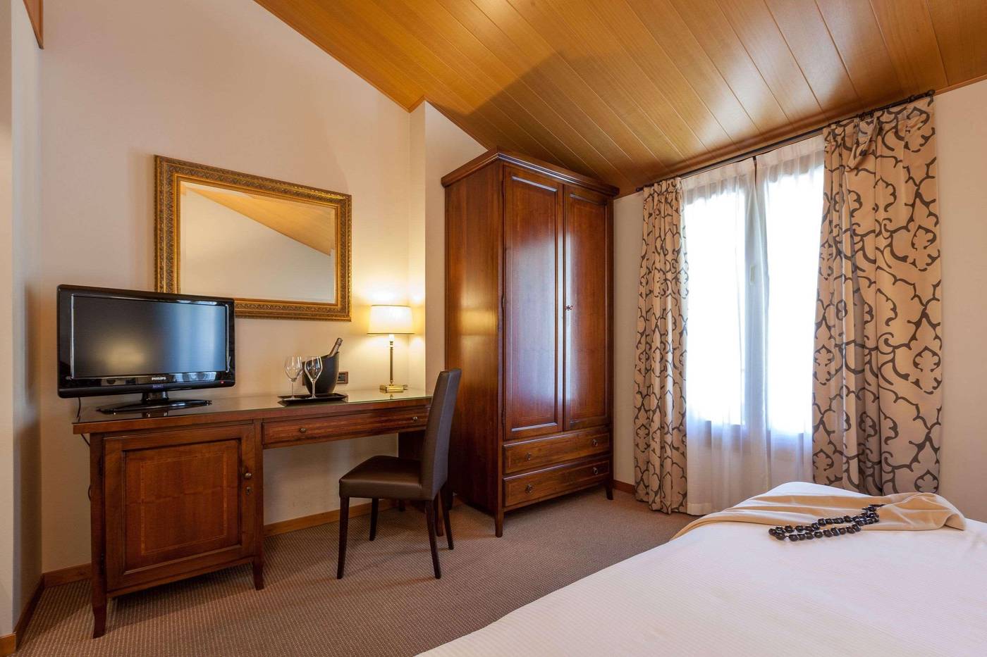 Best-Western-Hotel-Canon-d-Oro-Room-20