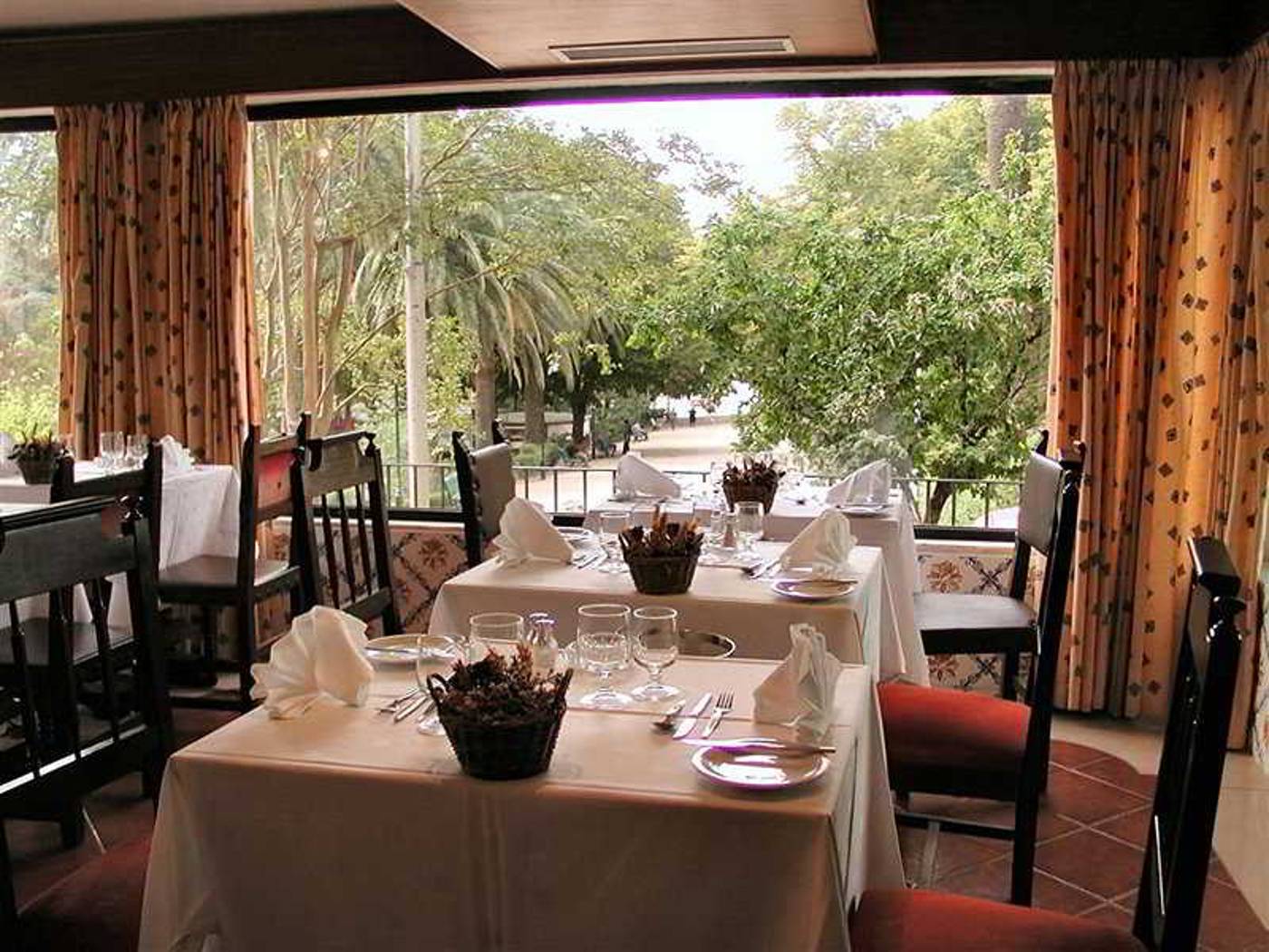 Sol-e-Serra-Restaurant-11