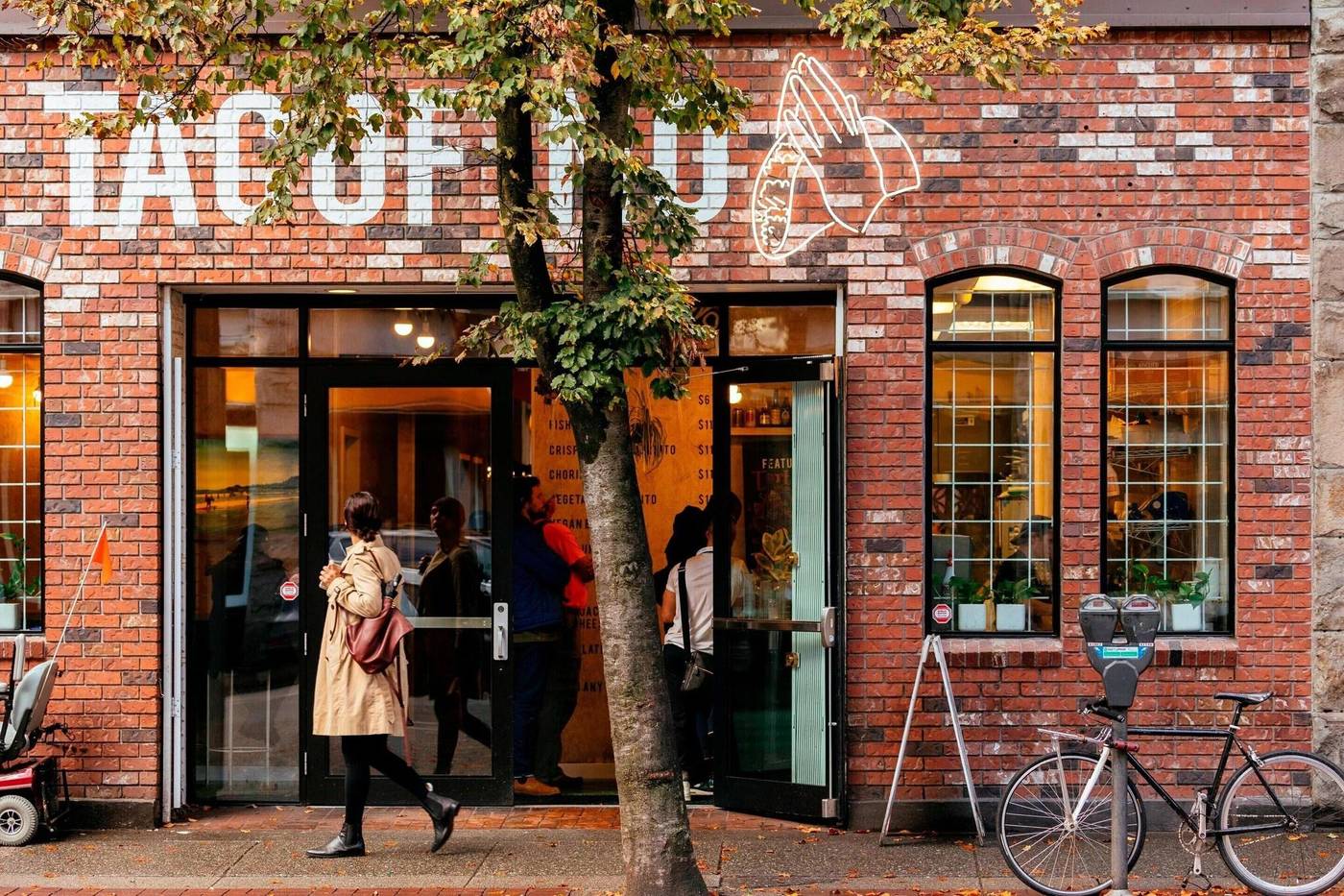 Delta-Hotels-By-Marriott-Burnaby-Conference-Centre-Sports-and-Entertainment-5