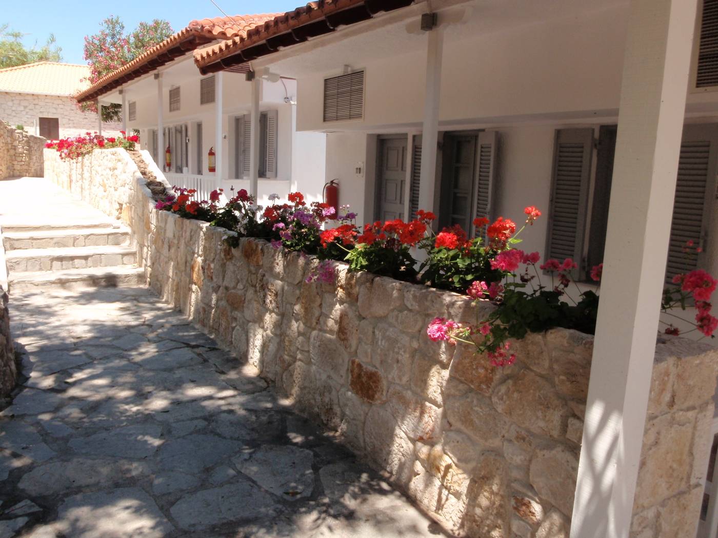 White-Suites-General-view-2