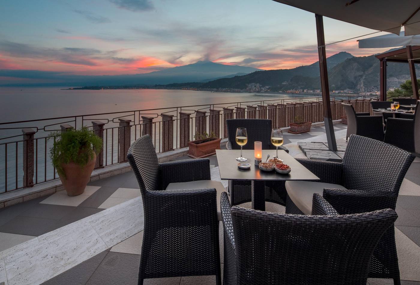 Unahotels-Capotaormina-Terrace-69