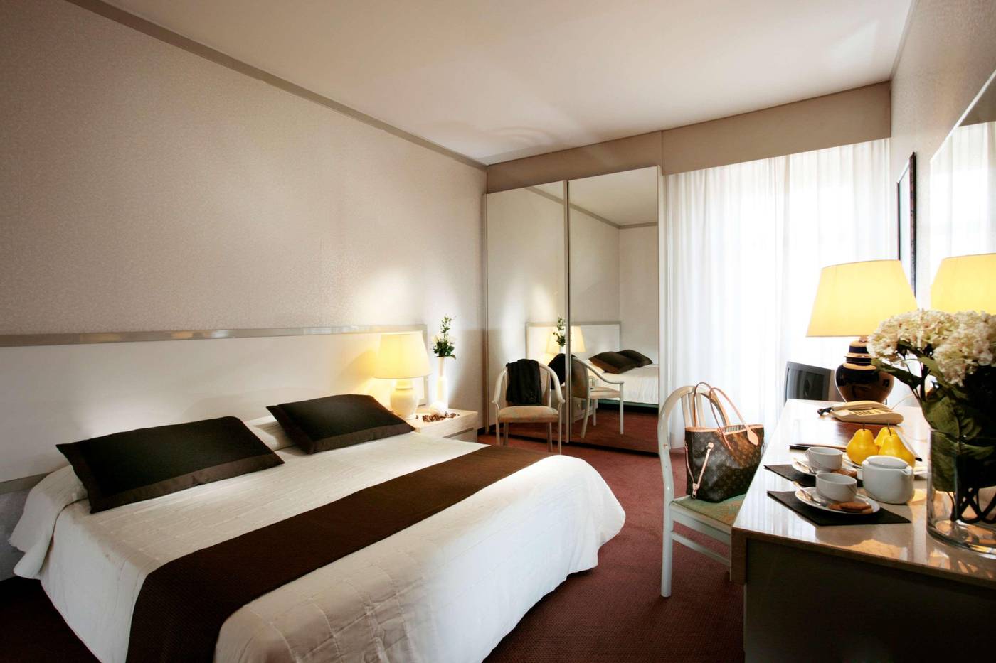 Etrusco-Arezzo-Hotel--Sure-Hotel-Collection-by-Best-Western-Room-24