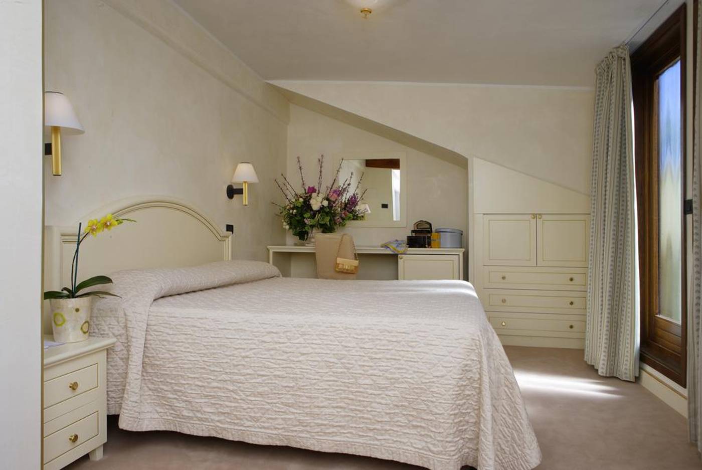 Hotel-Carlton-Capri-Room-3