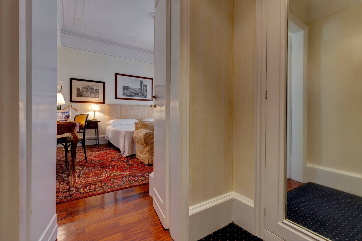 Grand-Hotel-Plaza-Room-33