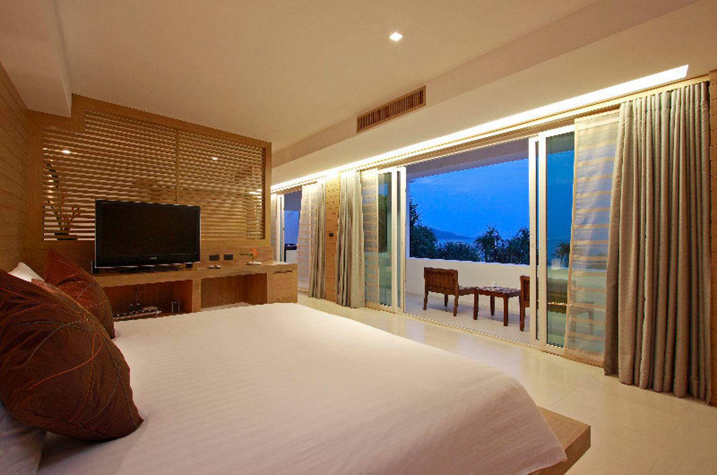 La-Flora-Resort-and-Spa-Patong-Room-27