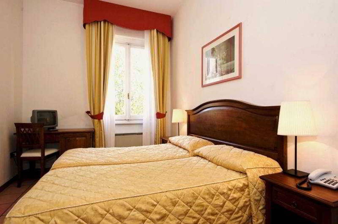 Vasari-Palace-Room-27