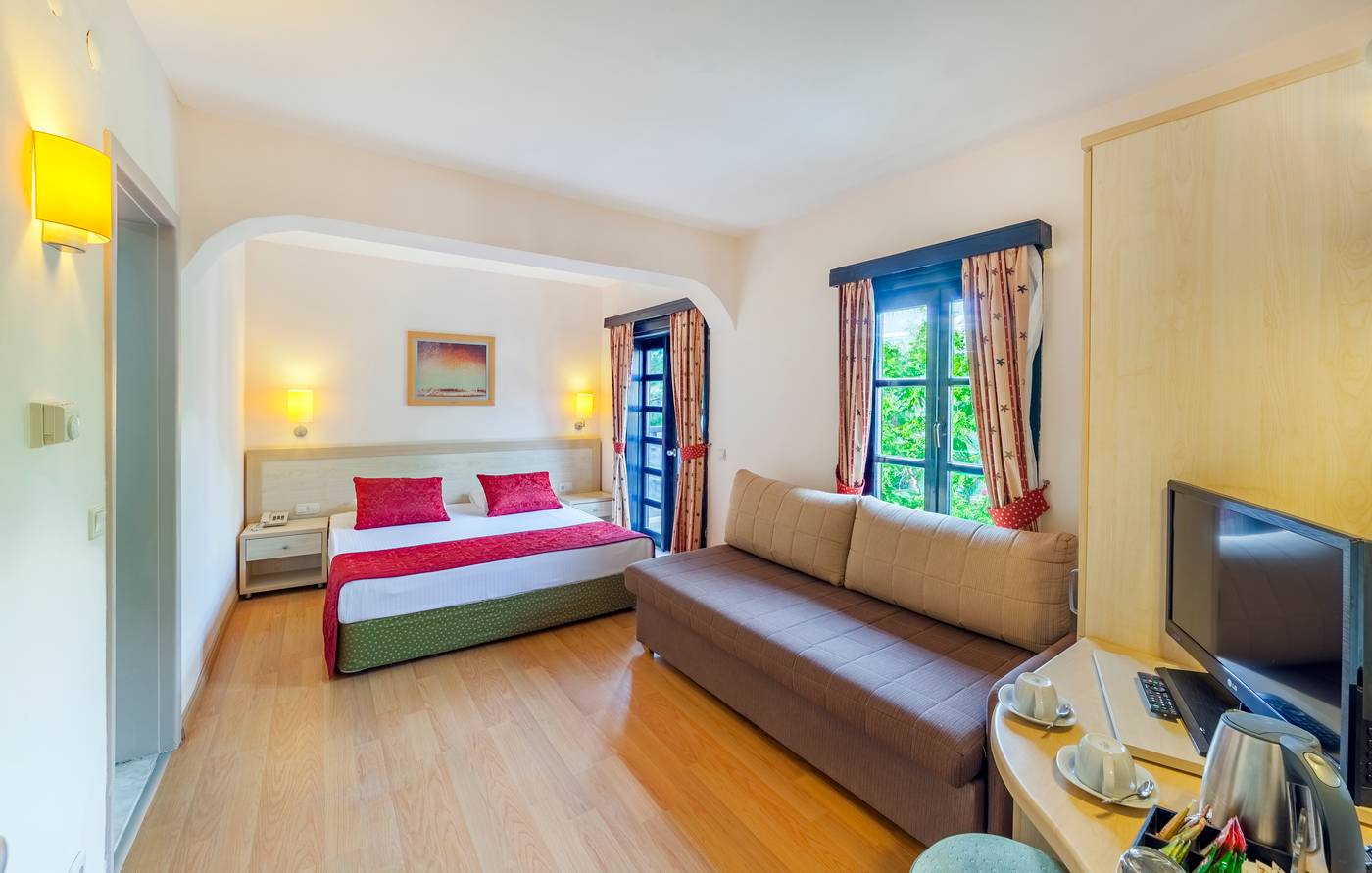 Sunrise-Resort-Hotel-Room-32