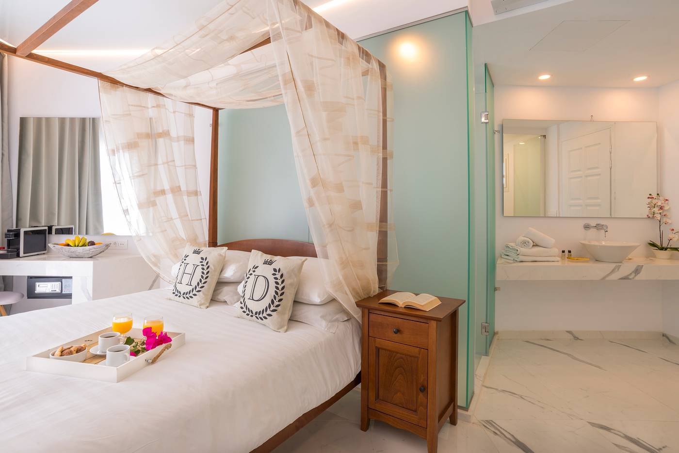 Dionysos-Luxury-Hotel-Mykonos-Room-12