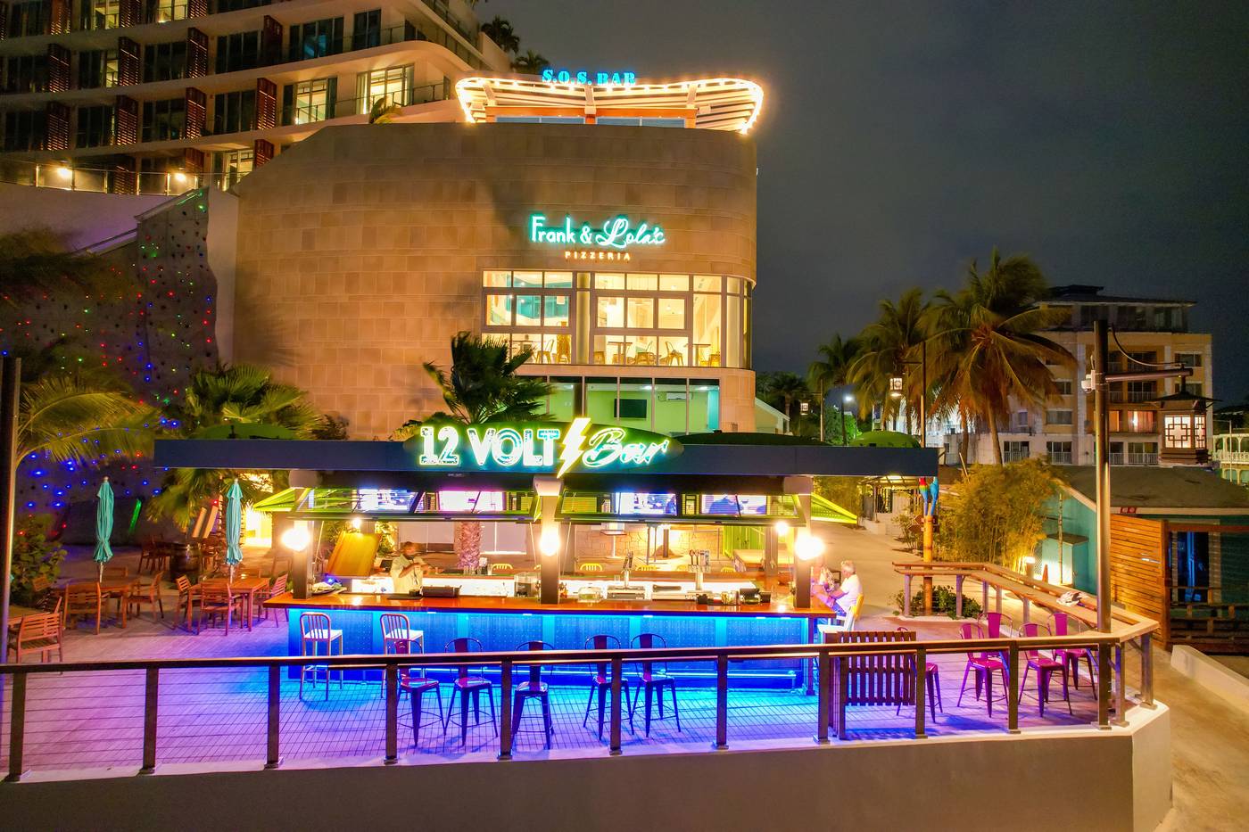 Margaritaville-Resort-Nassau-Bar-16