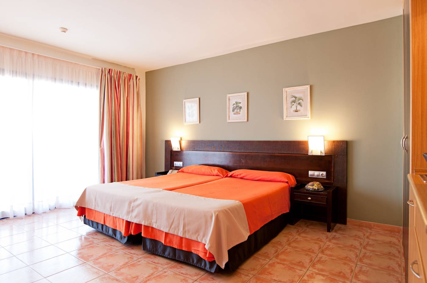 LIVVO-Costa-Taurito---Waterpark-Room-33