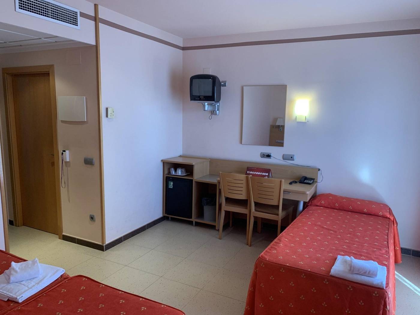 Sensity-Vent-De-Mar-Room-8