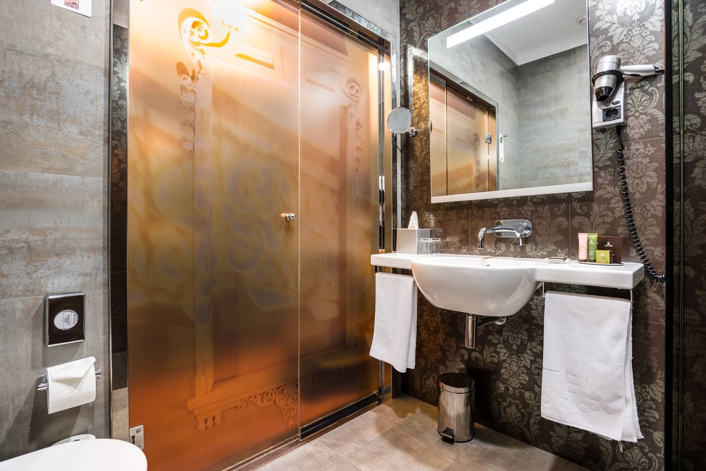 Eurostars-Palazzo-Zichy-Room-37