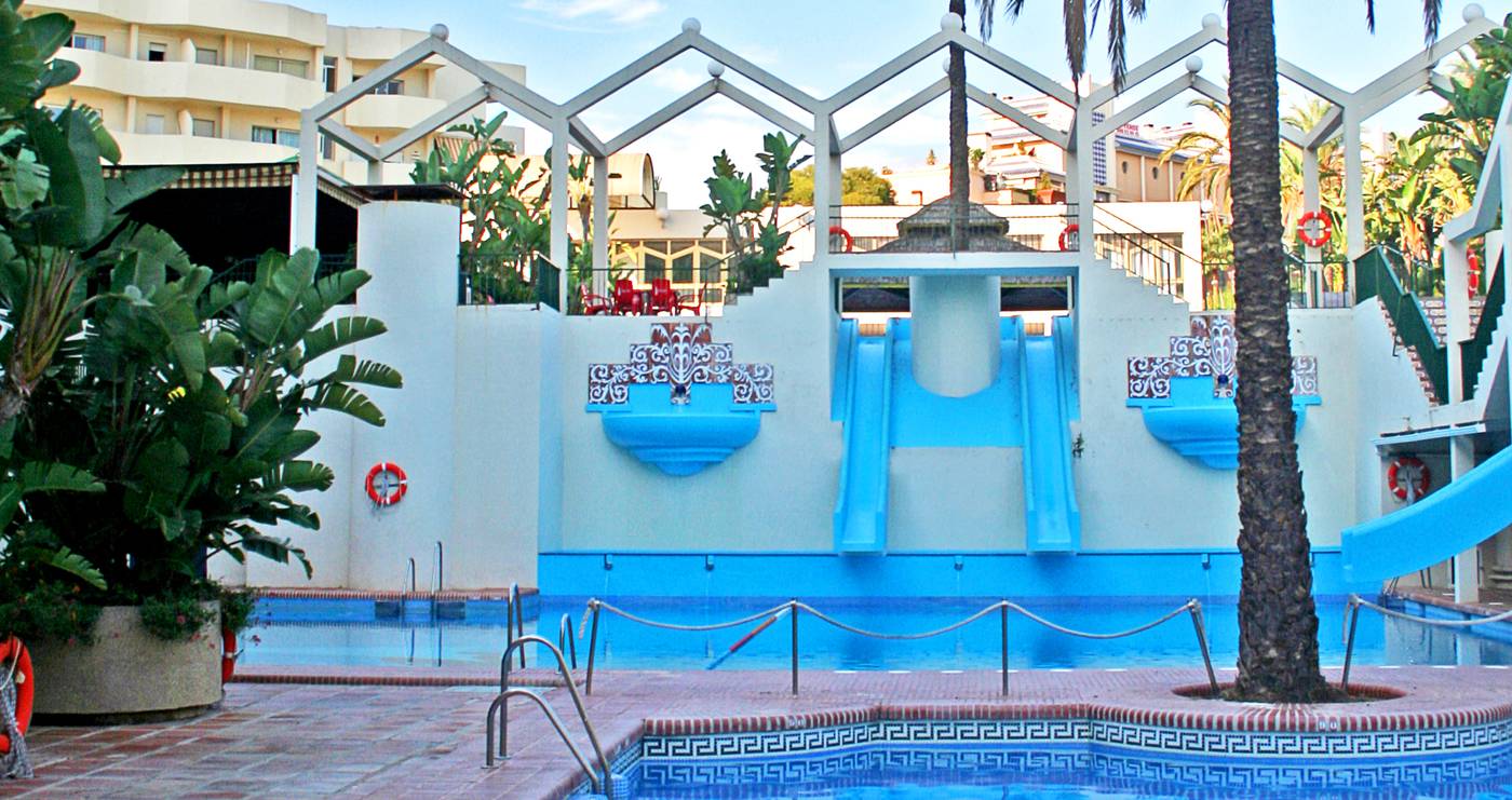 Select-Benal-Beach-Pool-10