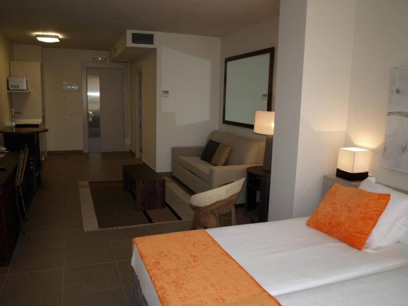 Eco-Alcala-Suites-Room-27