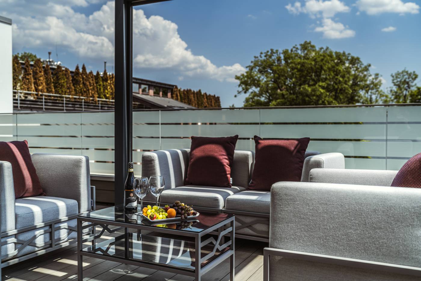 Ferreus-Modern-Art-Deco-Terrace-31