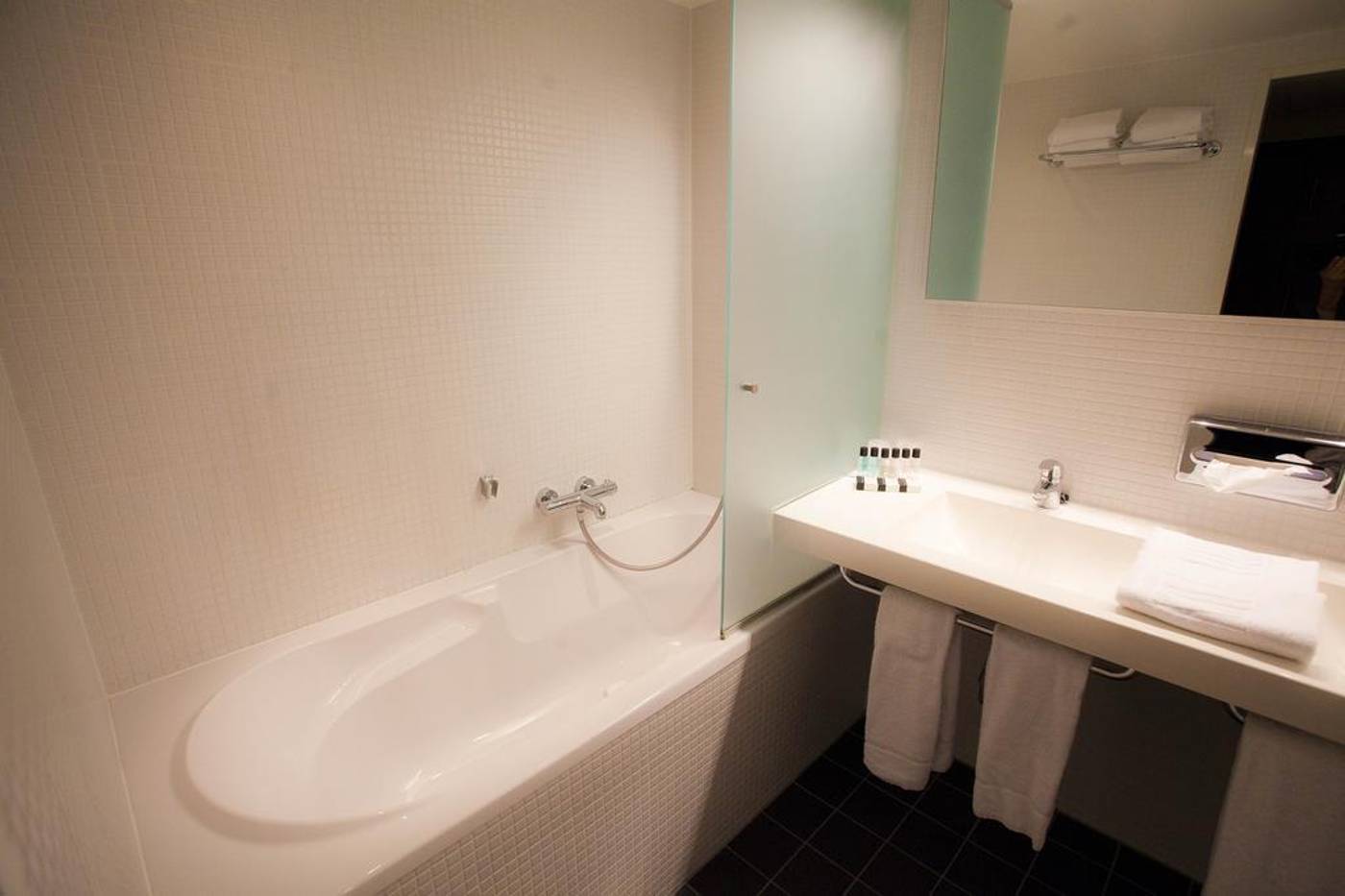 Van der Valk Hotel Rotterdam-Blijdorp-Netherlands-ROTTERDAM-General view-10