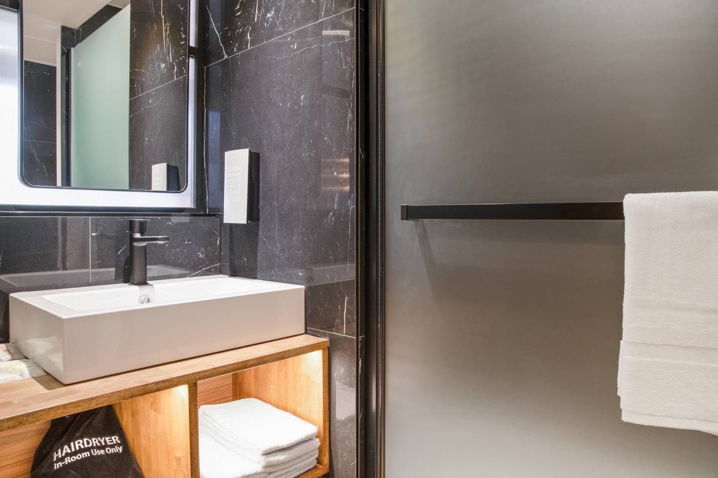 Golden-Tulip-Warsaw-Center-Room-45