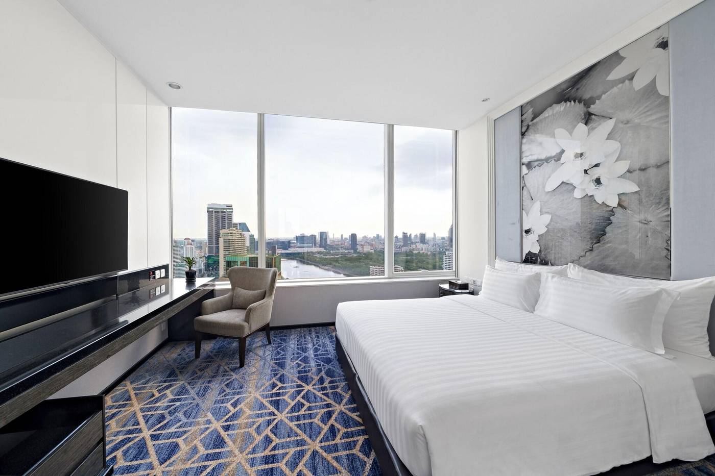 Grande-Centre-Point-Hotel-Terminal-21-Room-17