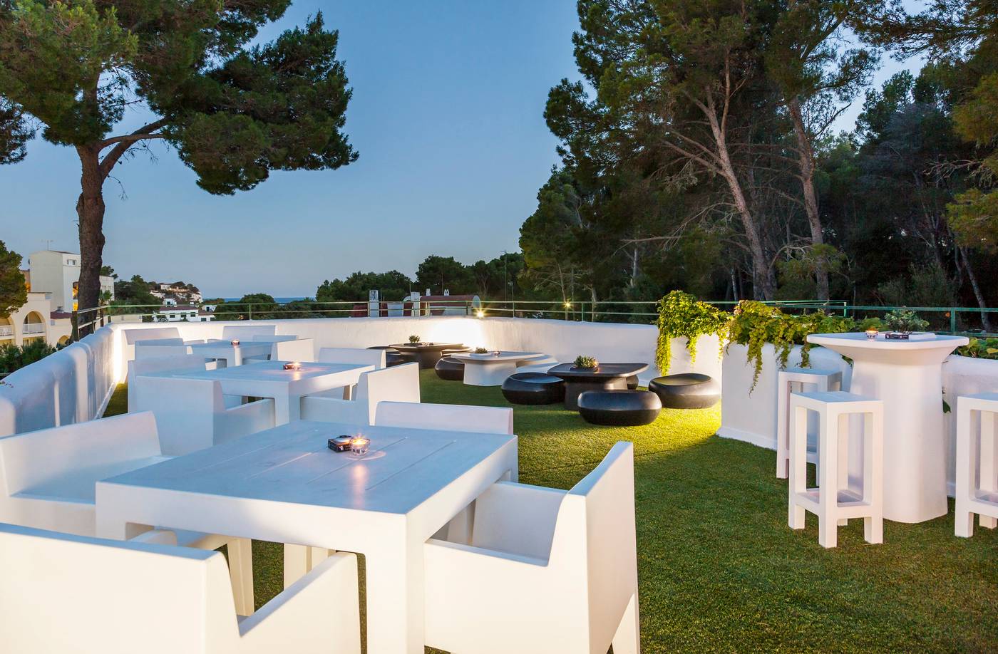 Ilunion-Menorca-Terrace-11