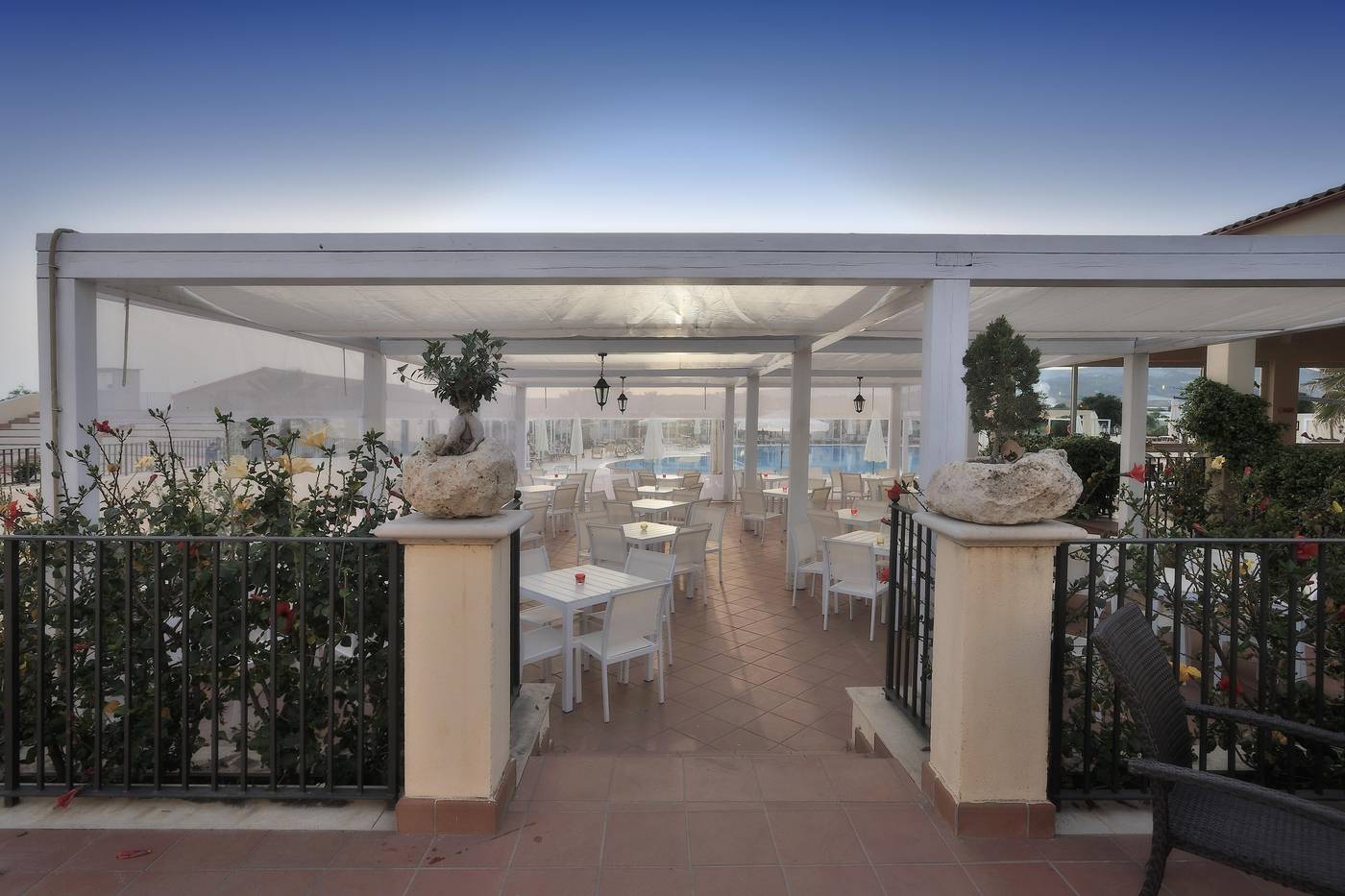 Sikania-Resort---SPA-Hotel-Terrace-18