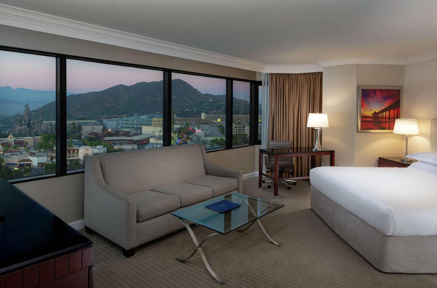 Hilton-Los-Angeles-Universal-City-Room-26