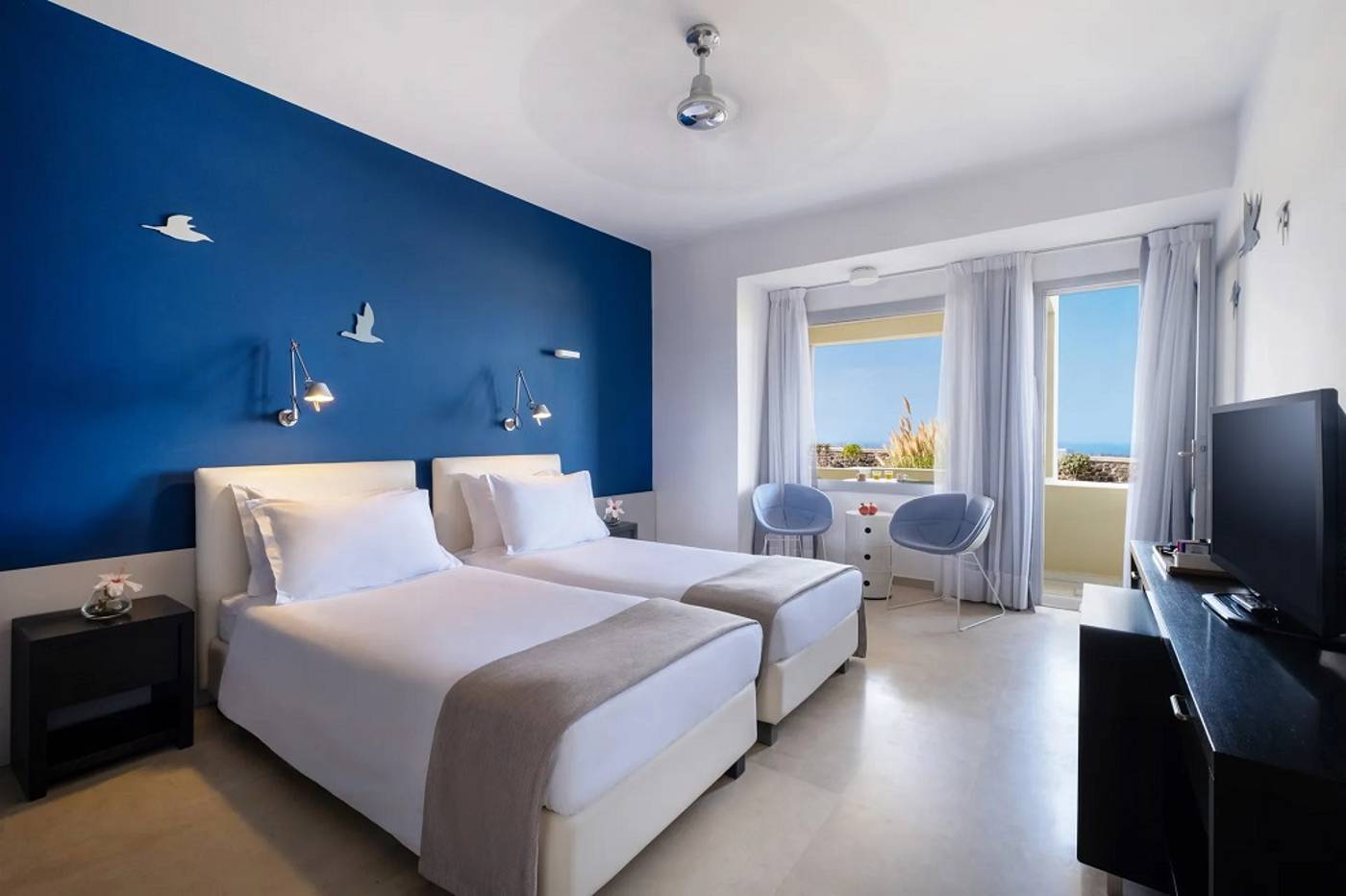 Majestic-Greece-SANTORINI-Room-7