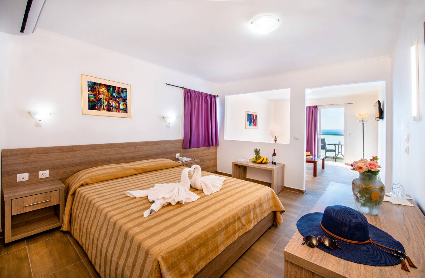 Ilyssion-Hotel-Room-15