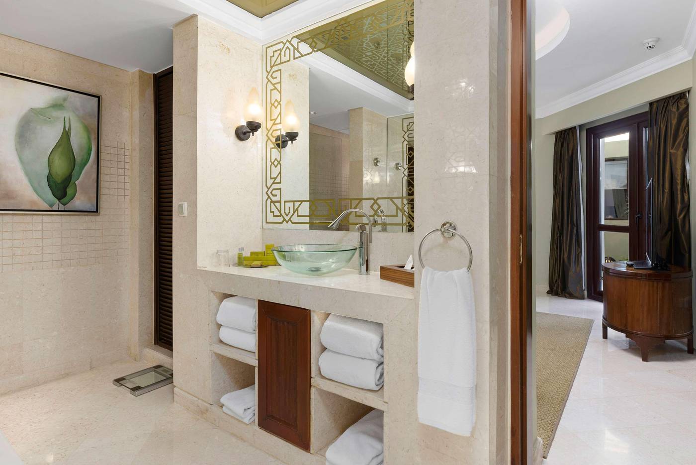 Hilton-Luxor-Resort---Spa-Room-38