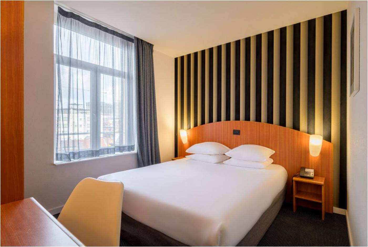 Aris-Grand-Place-Room-16