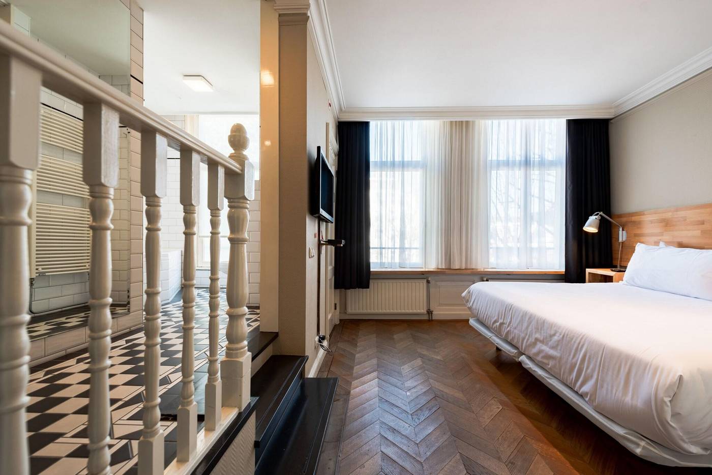 Catalonia-Vondel-Amsterdam-Room-33