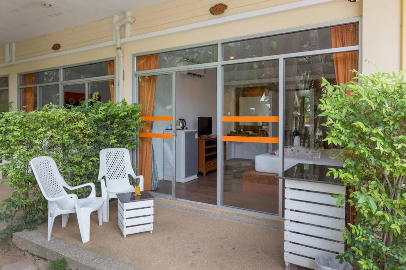 Phuket-Sea-Resort-SHA-by-ZUZU-Room-8