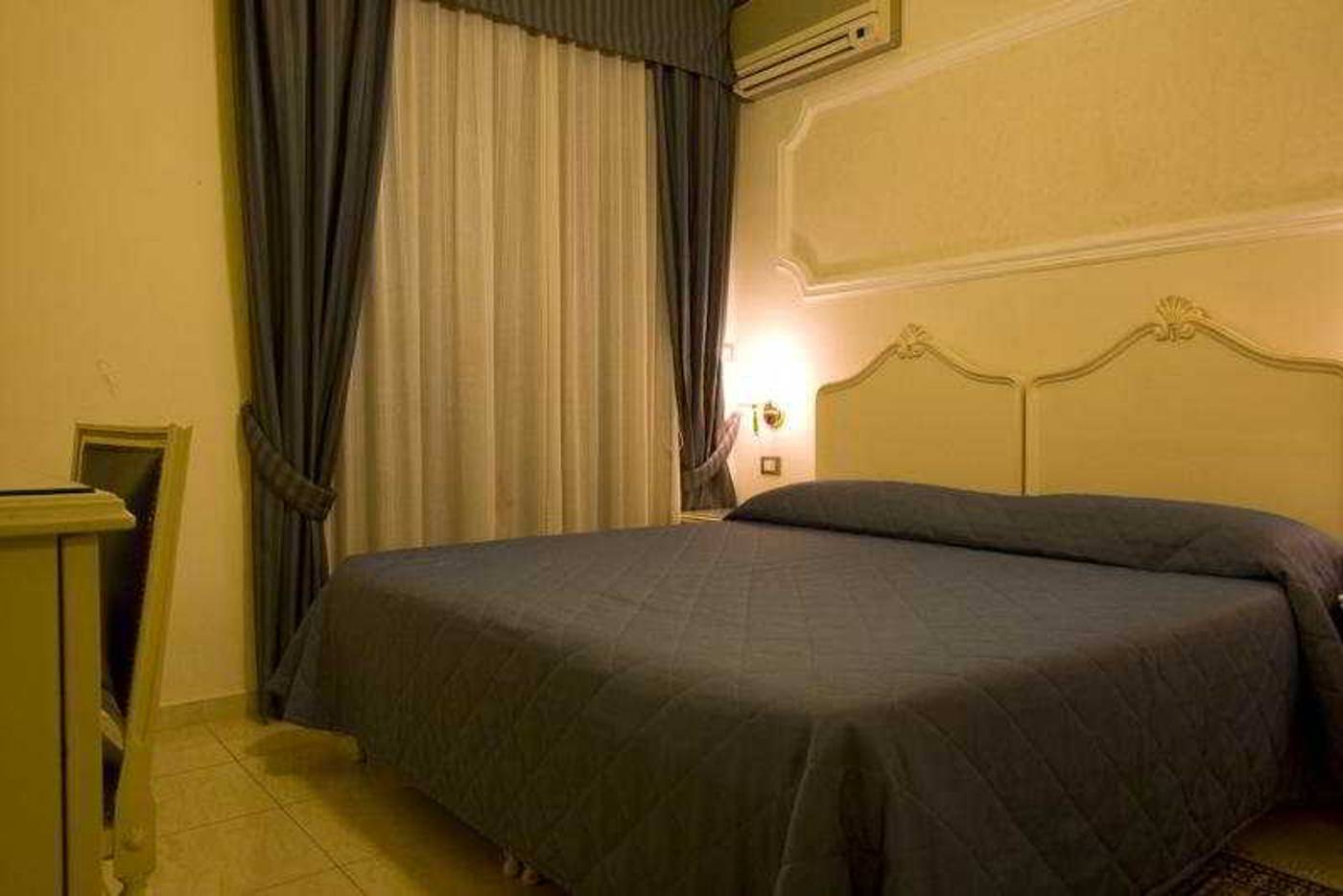 Hotel Granduca-Italy-LIVORNO-Room-8