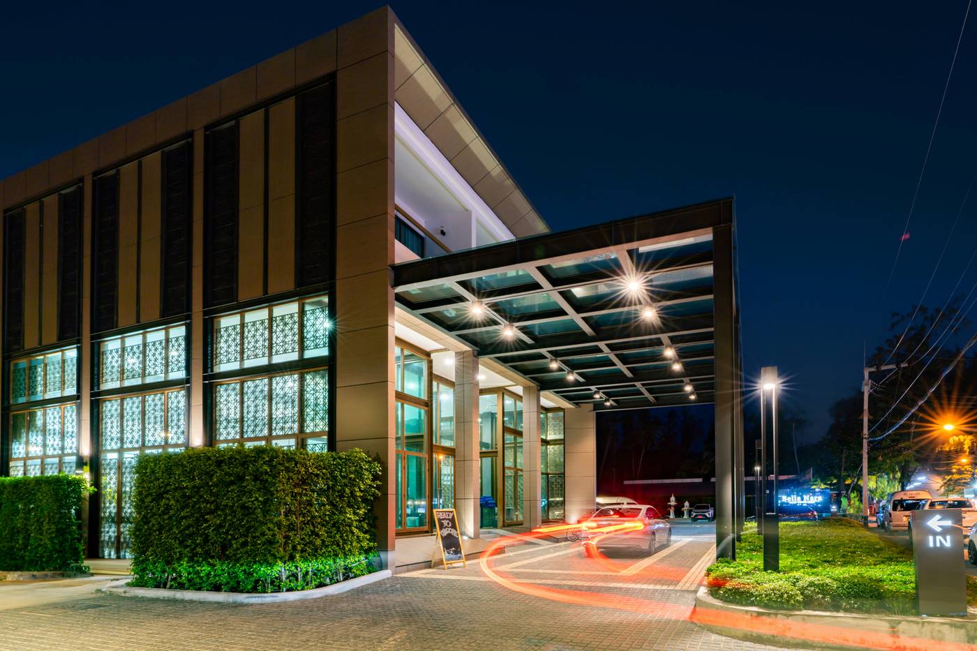 Bella-Nara-Phuket-Naiyang-Beach-Lobby-16