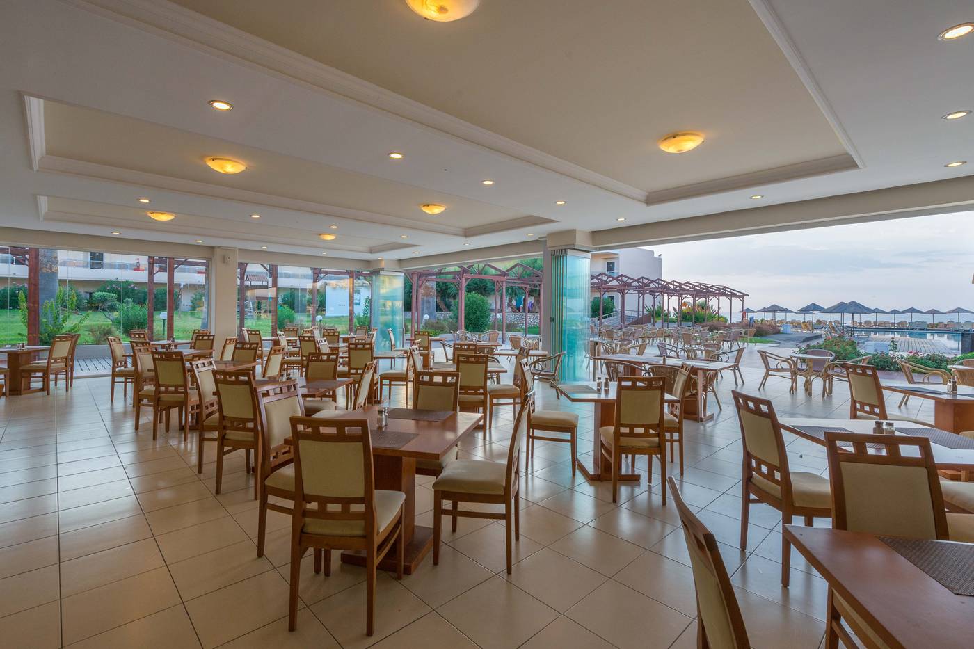 Lutania-Beach-Restaurant-42