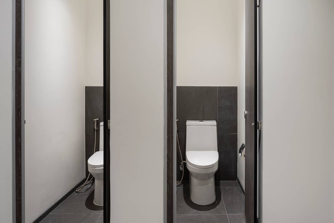 Lilit-Bang-Lumphu-Hotel-Room-39